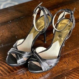 Michael kors black leather sandals size 6.5